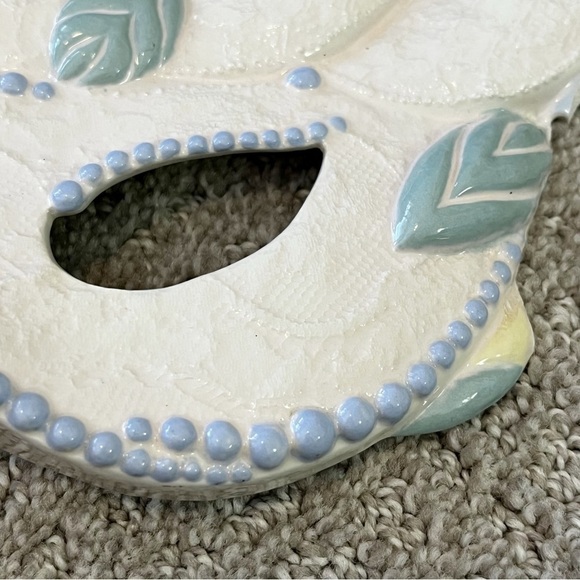 Mardi Gras Adult Face Mask Wall Plaque Iridescent White Soft Blue Painted FLAW - Picture 14 of 14